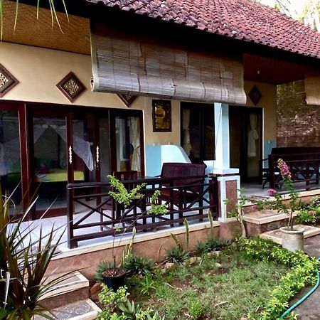 Sriganesh Apartment Ambat Exterior photo